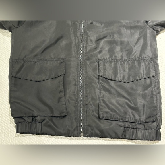 💛Like New💛 Forever 21: Classic Bomber Jacket- Size Small - Picture 7 of 8